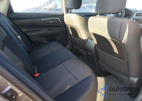 2017 Nissan Altima 2.5 z USA, uszkodzony, nr VIN 1N4AL3AP5HC138044